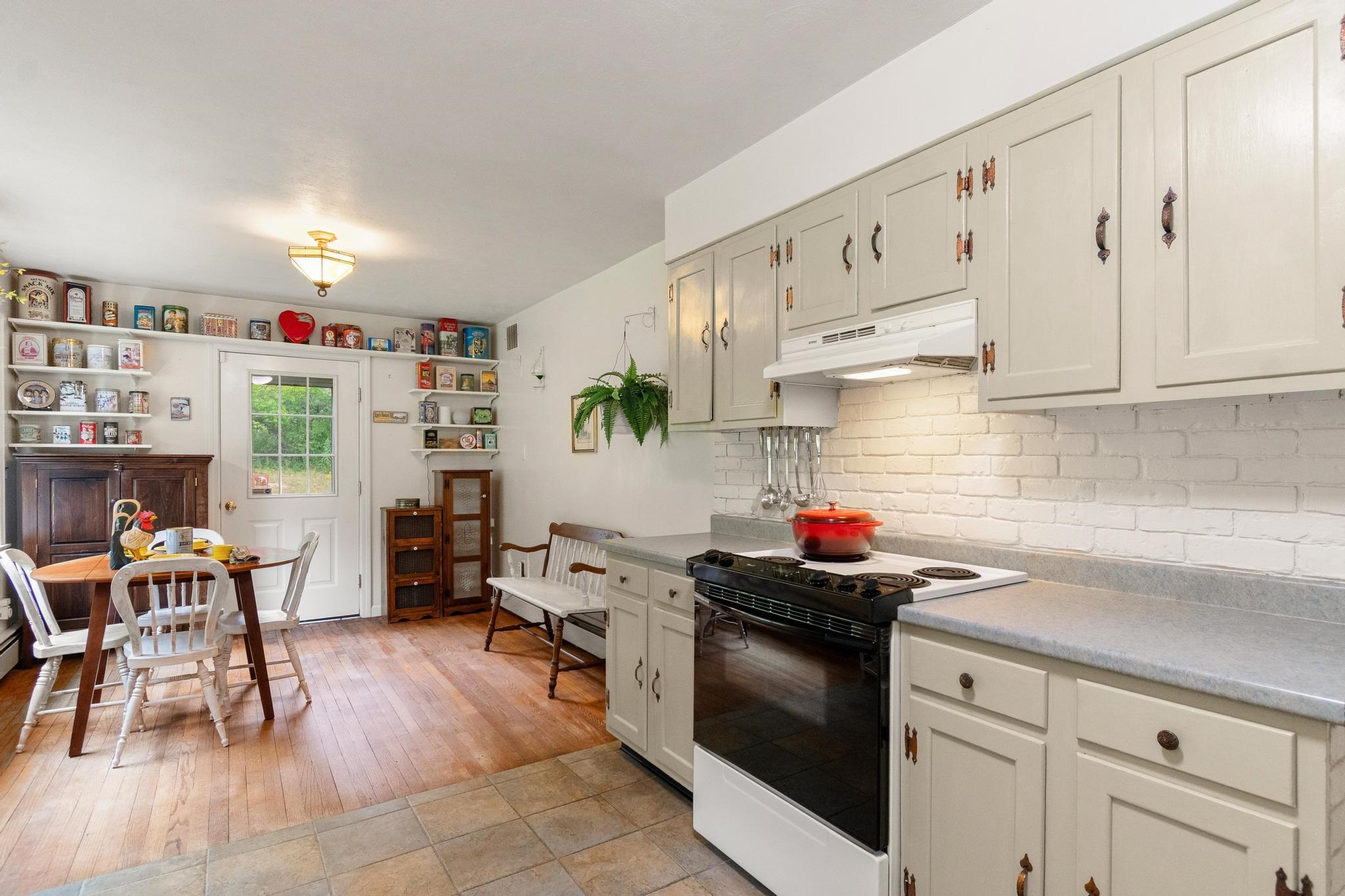 1402 French Hill Road St. Albans Town, VT 05478 - Photo 12 of 54 Gallery Image 12