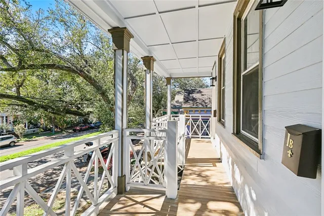 $1,200 | 2813 Banks Street, Unit 2B, New Orleans, LA 70119