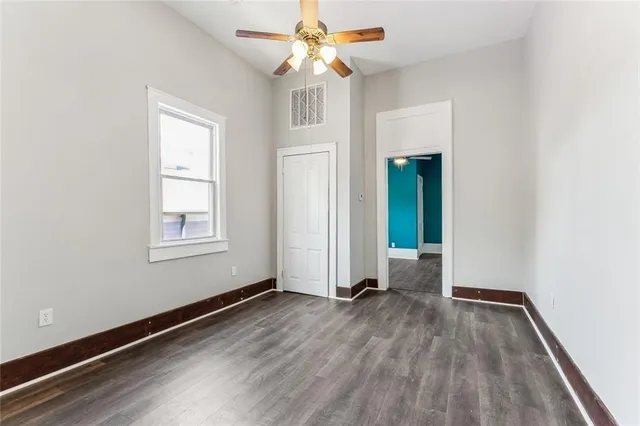 $1,200 | 2813 Banks Street, Unit 2B, New Orleans, LA 70119