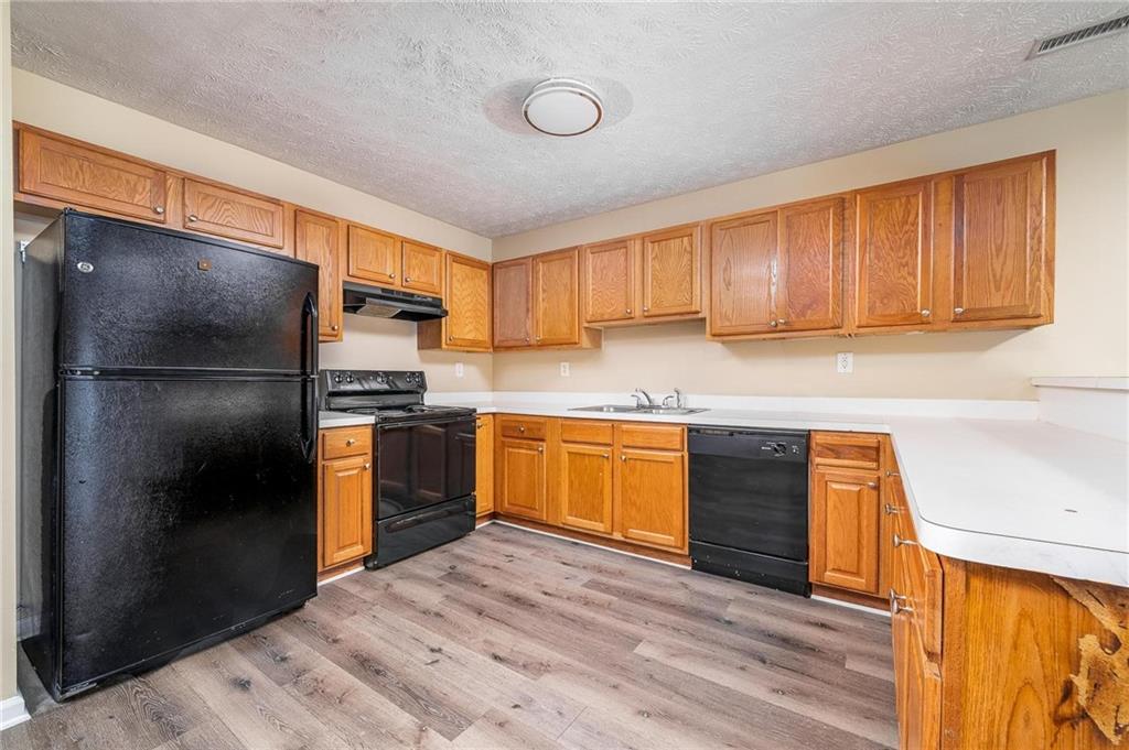 935 Hickory Bend Road Atlanta, GA 30349 - Photo 4 of 17