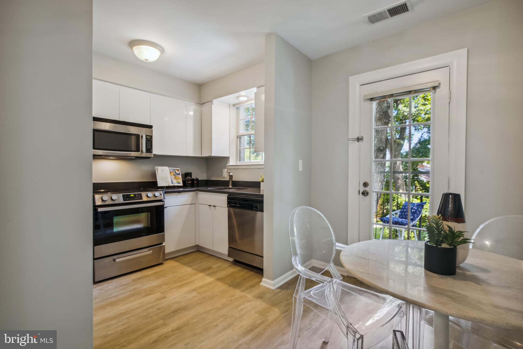 2623 South Walter Reed Drive, Unit B Arlington, VA 22206 - Photo 10 of 31