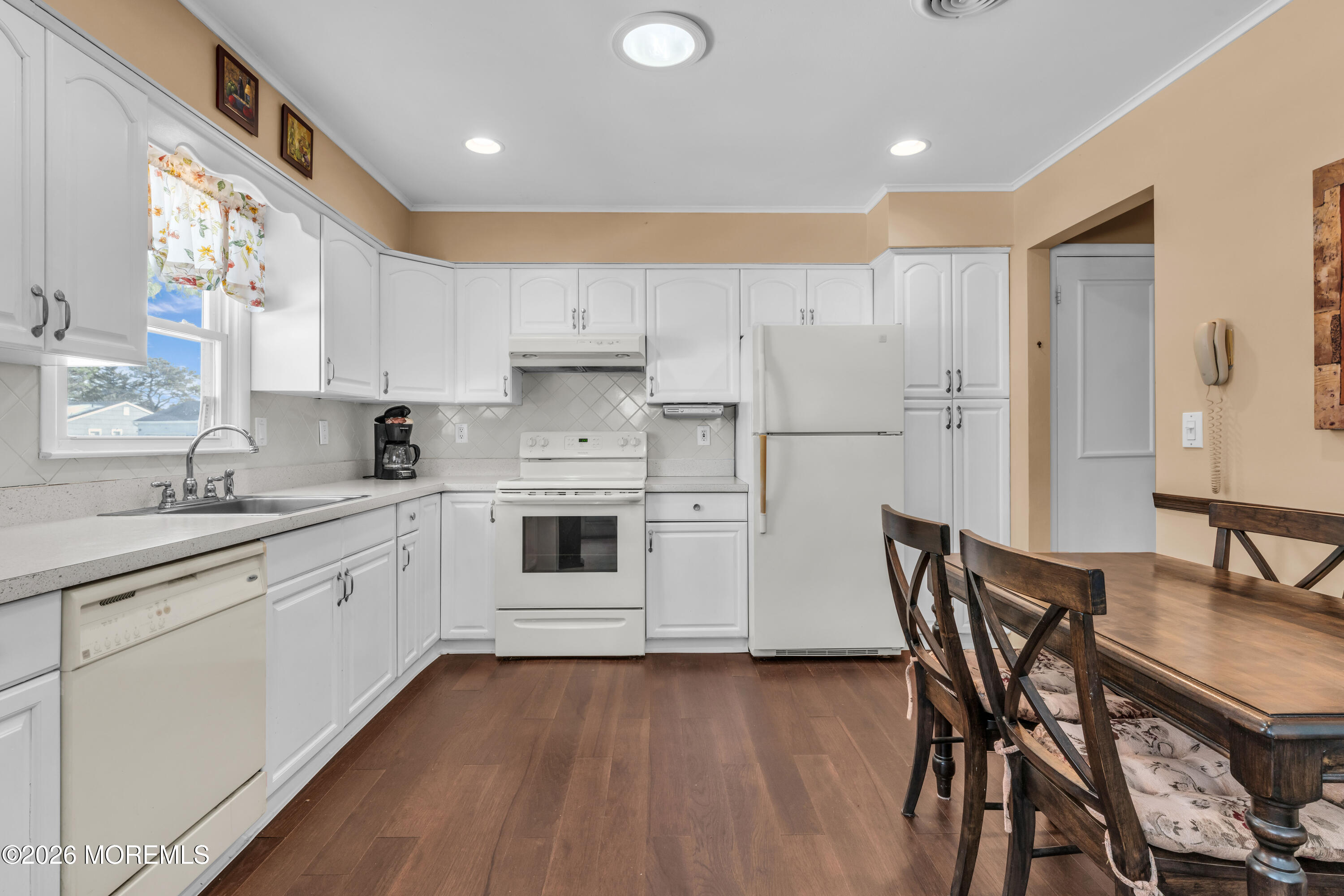 38 Eton Road Toms River, NJ 08757 - Photo 3 of 23 photos_high_resolution_HOM08666