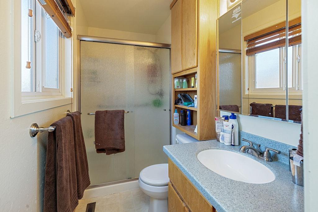 1516 Ridge Way Medford, OR 97504 - Photo 23 of 33 Additional Photo