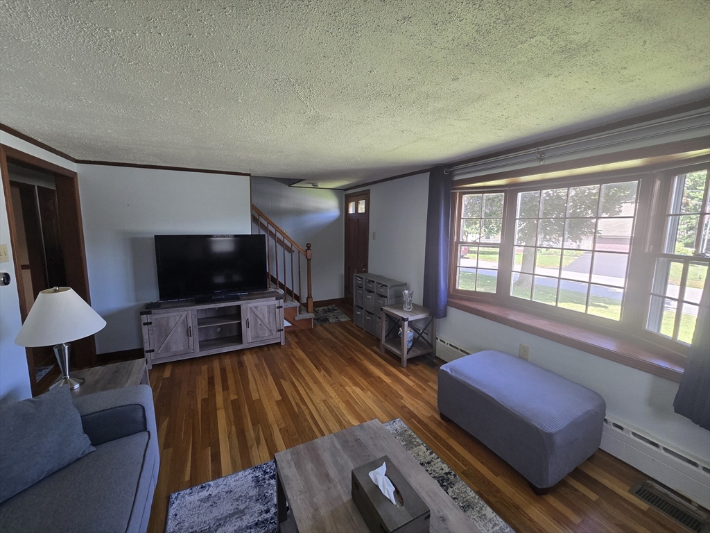 14 Ridgewood Circle Lawrence, MA 01843 - Photo 21 of 36 Gallery Image 21