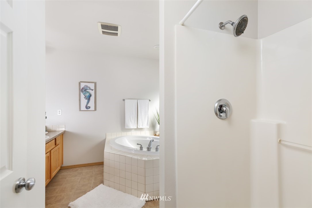 2500 Northeast Helm Street Bremerton, WA 98310 - Photo 14 of 18 Gallery Image 14