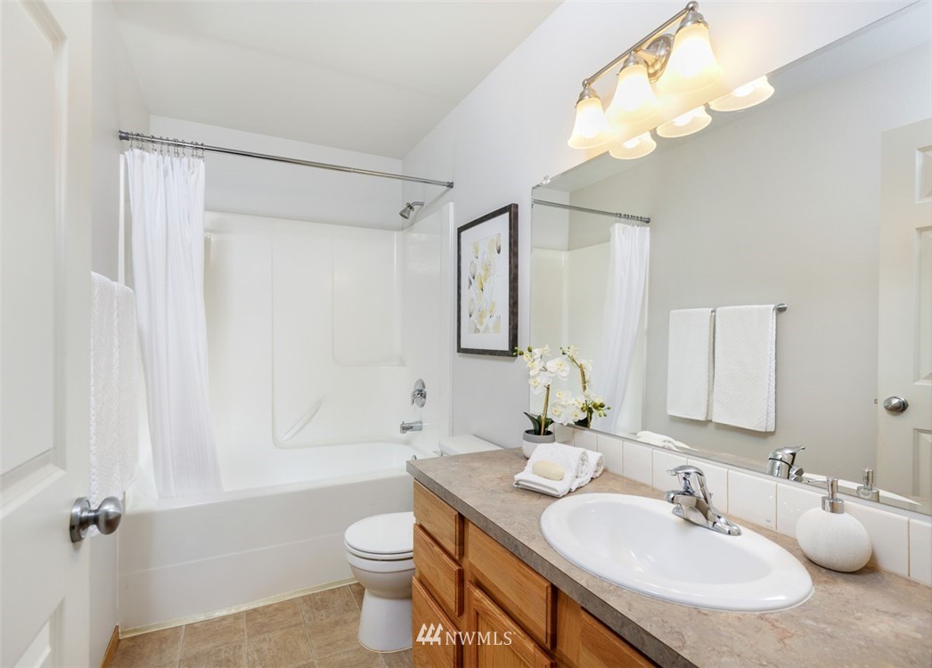 2500 Northeast Helm Street Bremerton, WA 98310 - Photo 16 of 18 Gallery Image 16