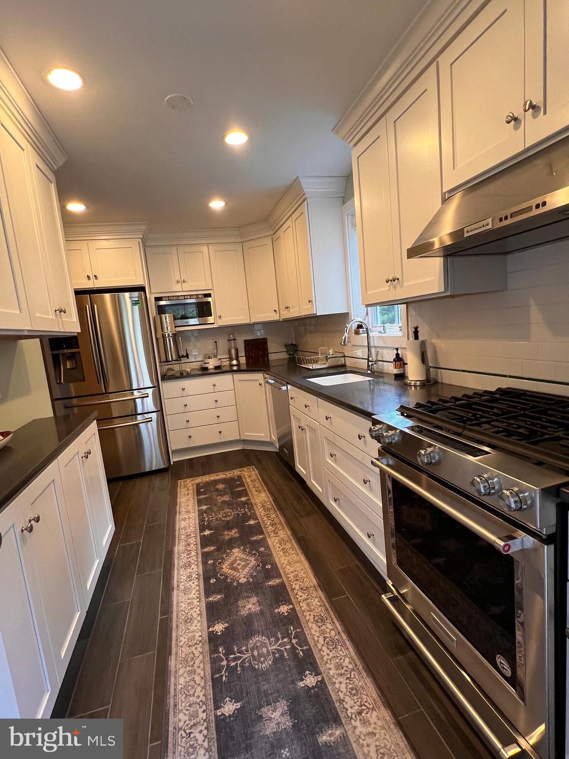 4027 Deepwood Road Baltimore, MD 21218 - Photo 10 of 18
