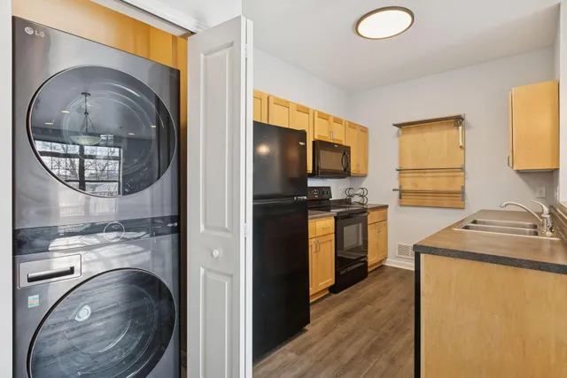 $174,900 | 2803 East 38th Street, Unit 202, Minneapolis, MN 55406