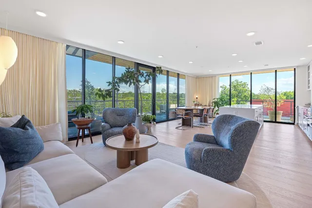 $1,350,000 | 1600 South 1st Street, Unit 410, Austin, TX 78704