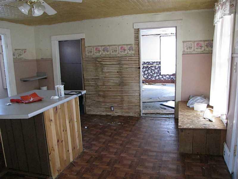36 Bridge Street Augusta, ME 04330 - Photo 2 of 14 Kitchen.