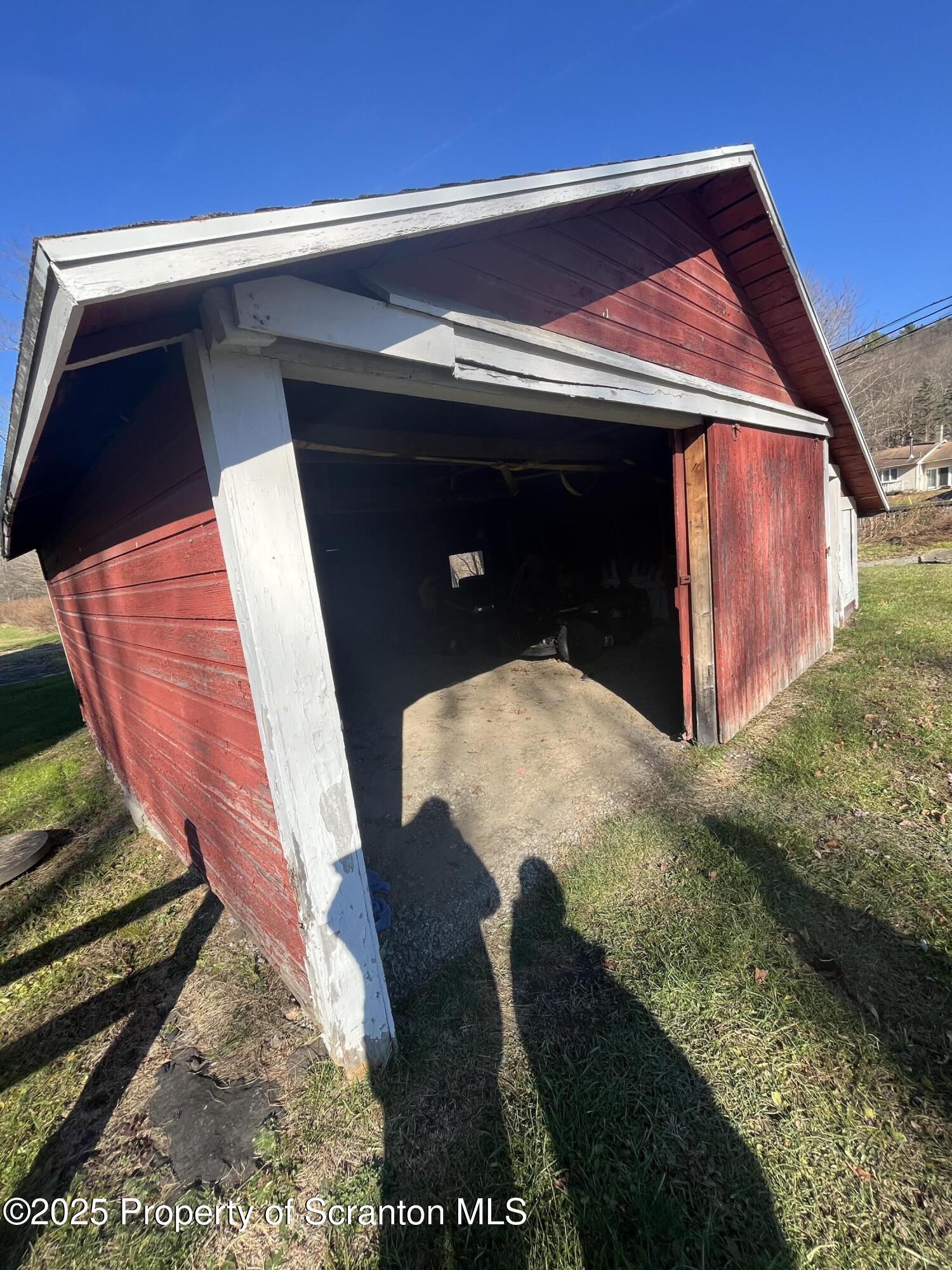 6666 Tingley Lake Road New Milford, PA 18834 - Photo 11 of 45 a backyard of a house