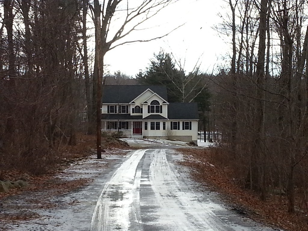 19 Dodge Road Charlton, MA 01507 - Photo 3 of 30 Gallery Image 3