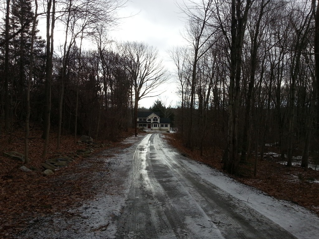 19 Dodge Road Charlton, MA 01507 - Photo 4 of 30 Gallery Image 4