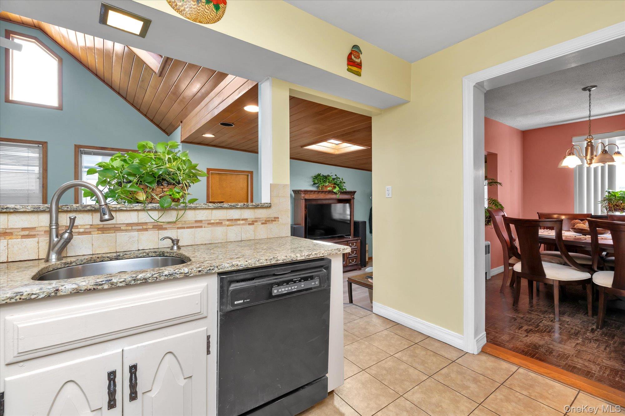 89 Foster Avenue Valley Stream, NY 11580 - Photo 9 of 20 Kitchen