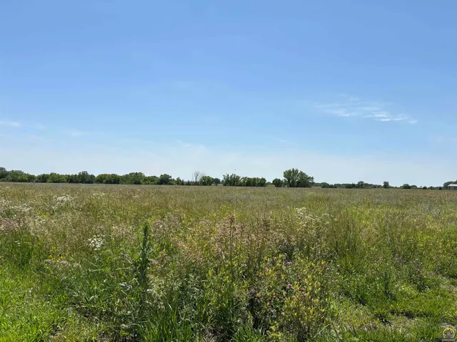 $505,000 | 600 Road 180, Emporia, KS 66801