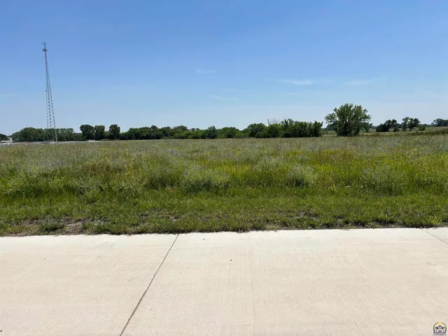 $505,000 | 600 Road 180, Emporia, KS 66801