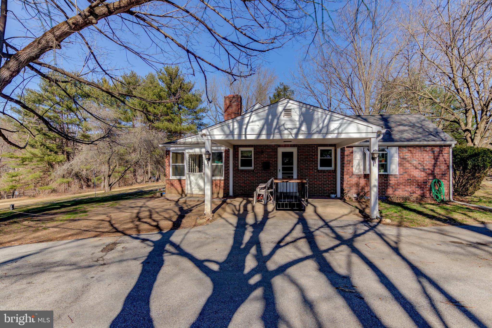 819 Crum Creek Road Springfield, PA 19064 - Photo 3 of 29 Gallery Image 3