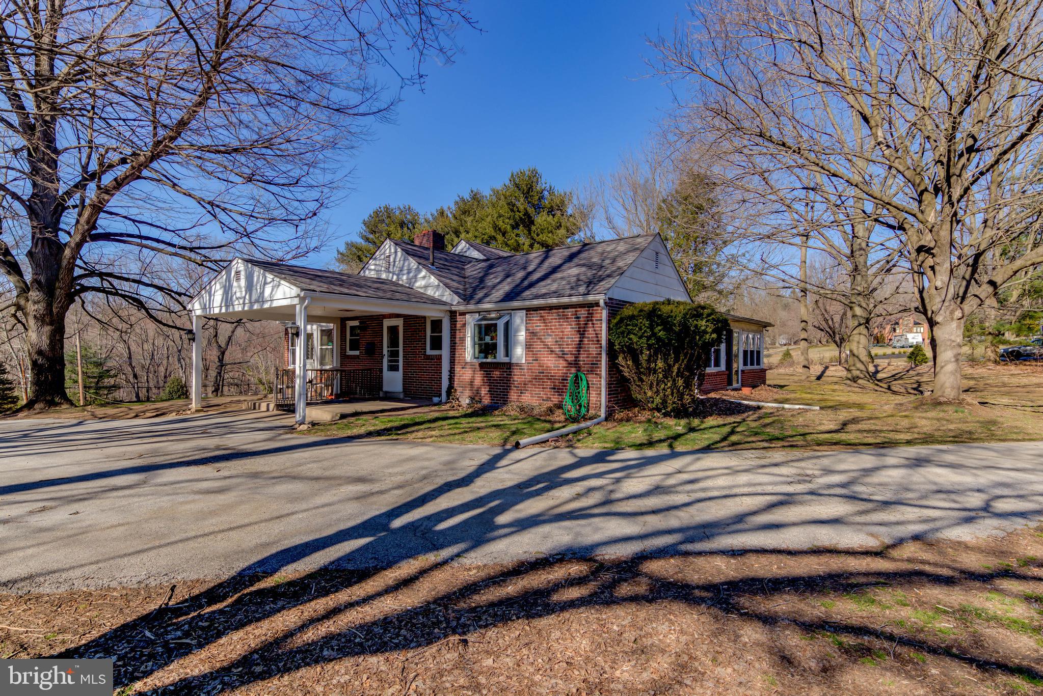 819 Crum Creek Road Springfield, PA 19064 - Photo 4 of 29 Gallery Image 4