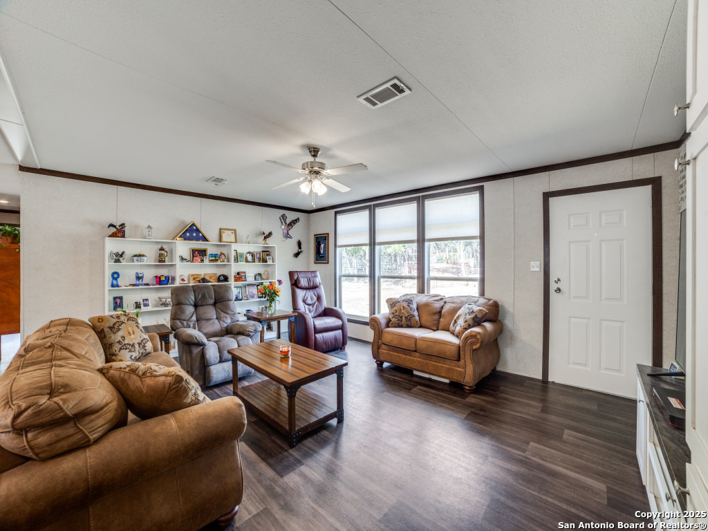 825 Valley Vista Road Tarpley, TX 78883 - Photo 11 of 33