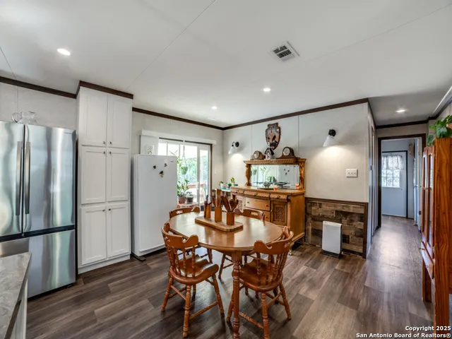 $559,000 | 825 Valley Vista Road, Tarpley, TX 78883