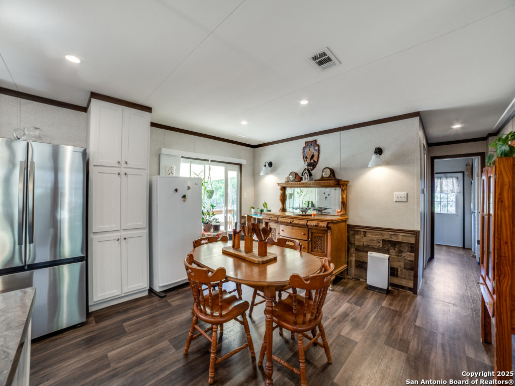 825 Valley Vista Road Tarpley, TX 78883 - Photo 17 of 33