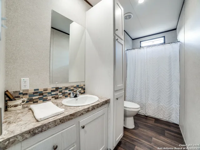 $559,000 | 825 Valley Vista Road, Tarpley, TX 78883