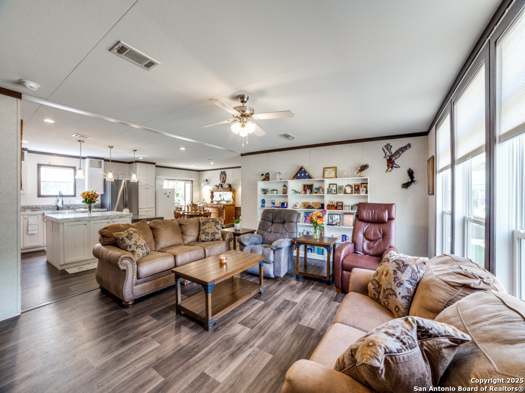 825 Valley Vista Road Tarpley, TX 78883 - Photo 10 of 33