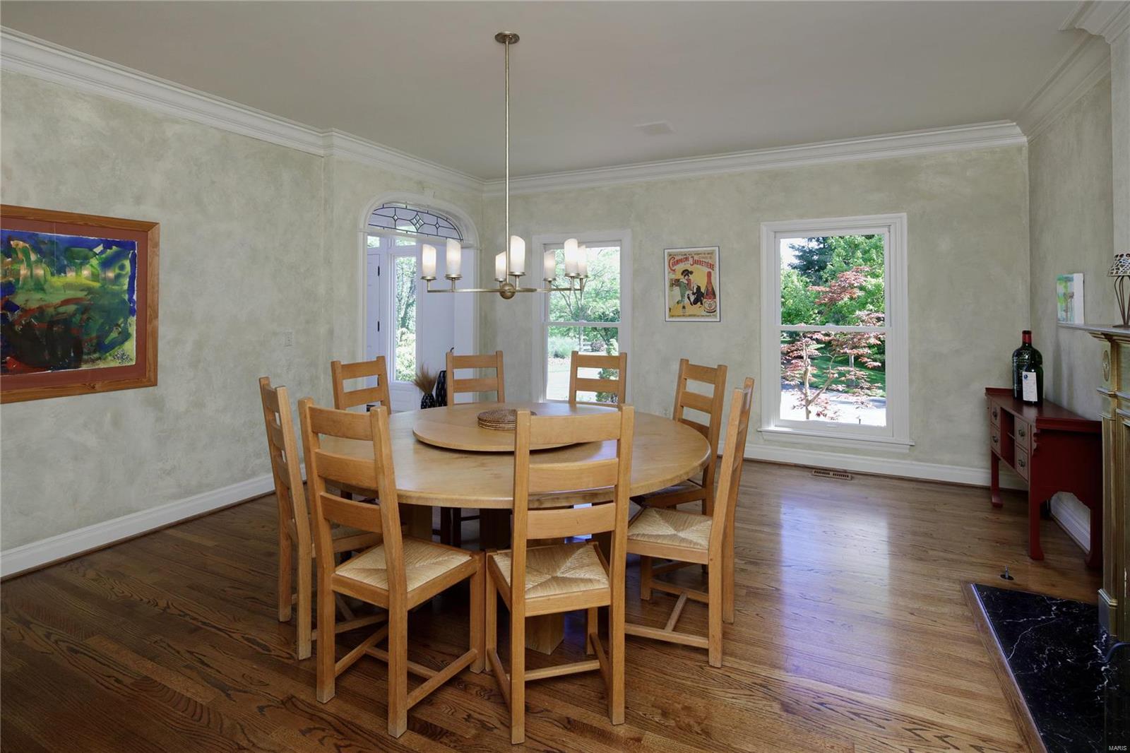565 Barnes Road Ladue, MO 63124 - Photo 13 of 34