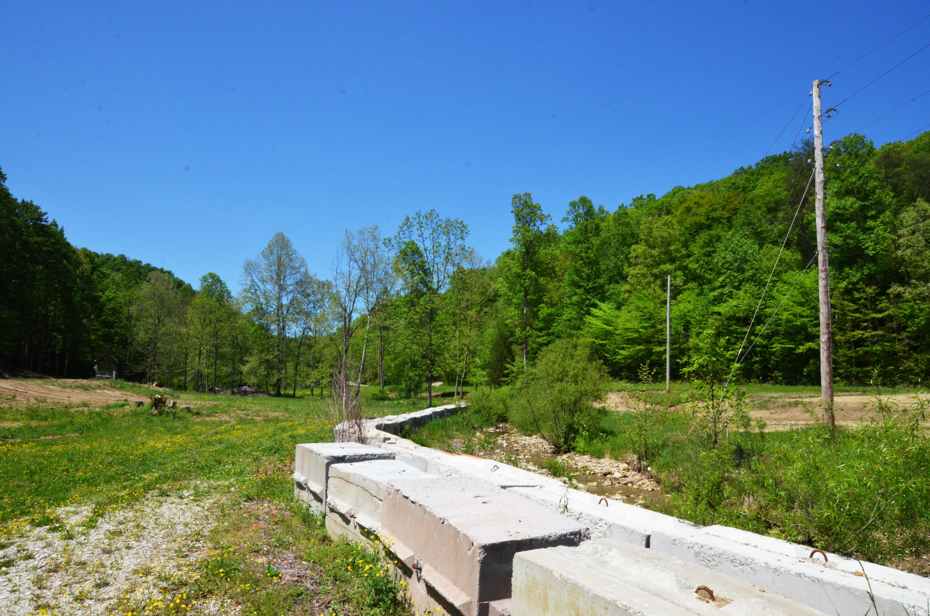 3425 Fitchburg Road Ravenna, KY 40472 - Photo 68 of 76 Barriers!