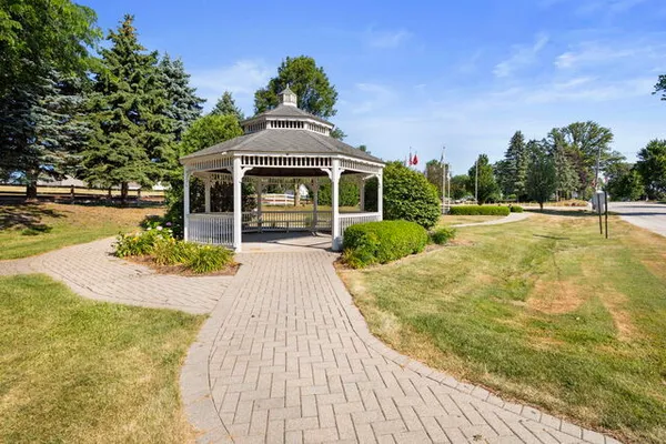 $33,000 | 648 Penfield Street, Beecher, IL 60401