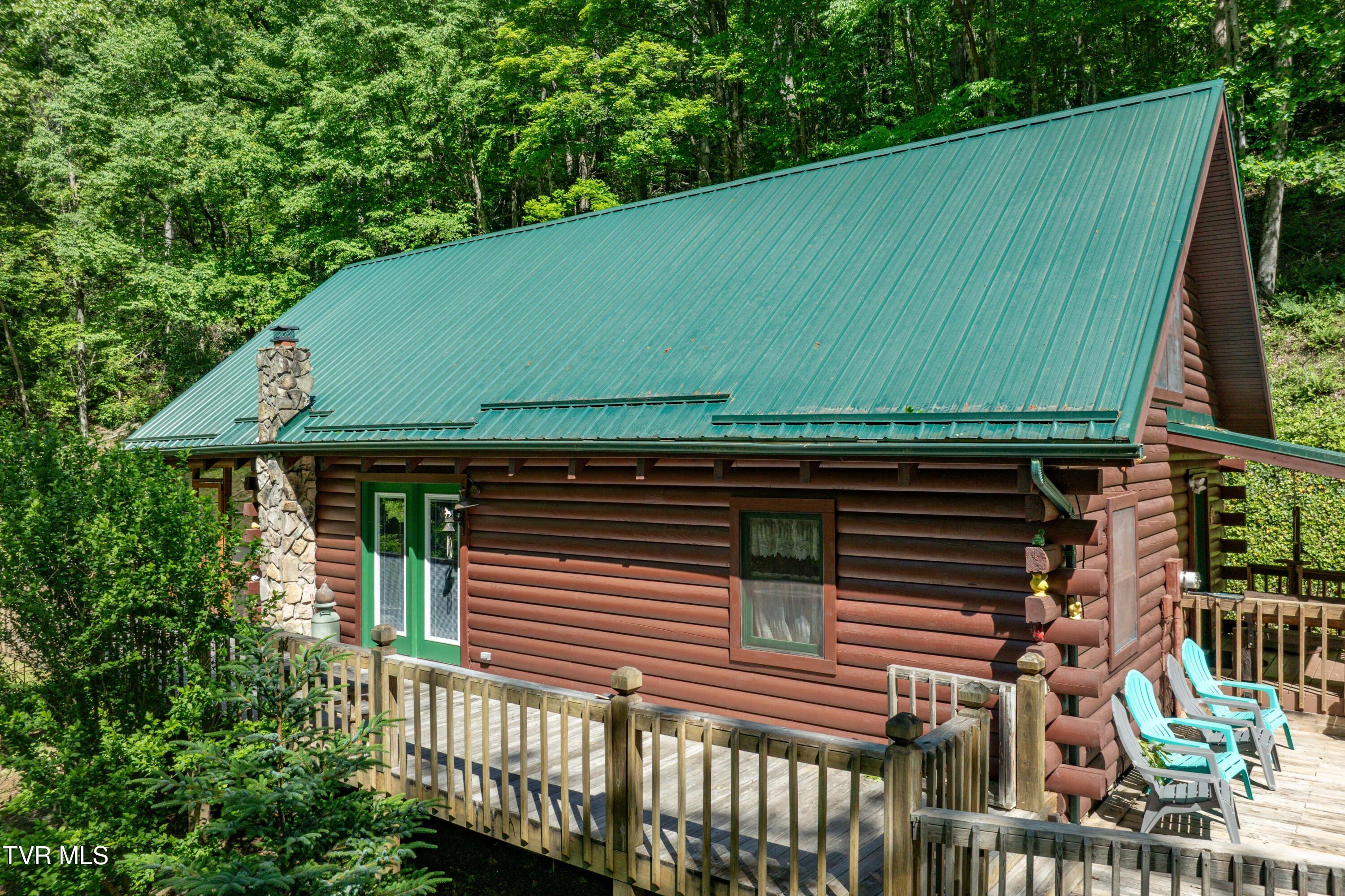 109 Hatley Hollow Road Butler, TN 37640 - Photo 6 of 74 109 Hatley Hollow Road (15 of 74)