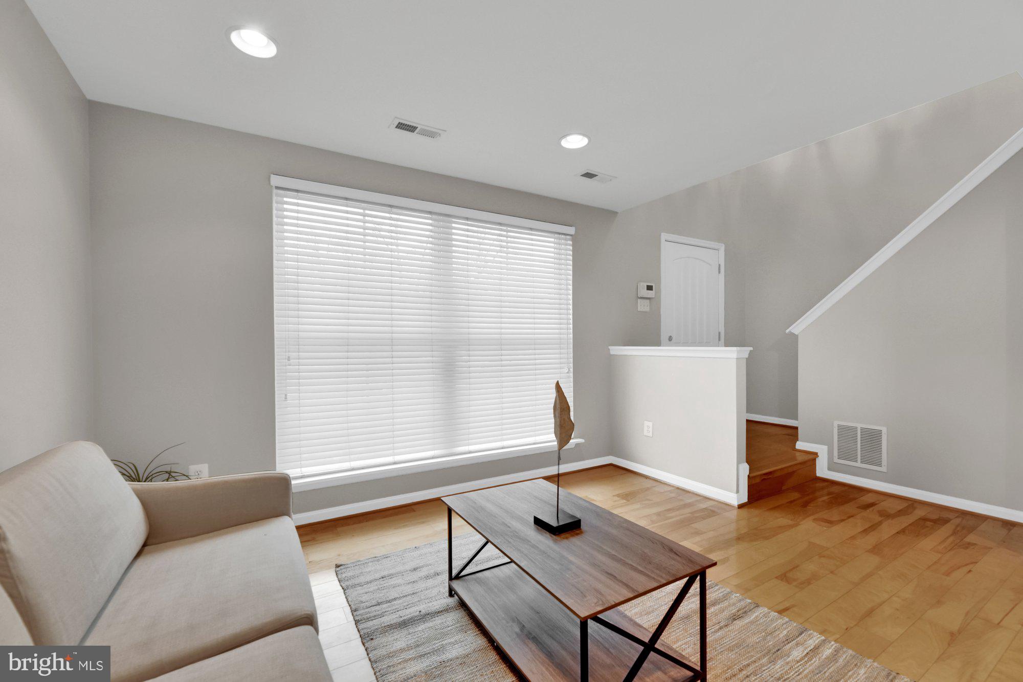 2068 Clipper Park Road Baltimore, MD 21211 - Photo 5 of 31 Sitting Room/4th bedroom