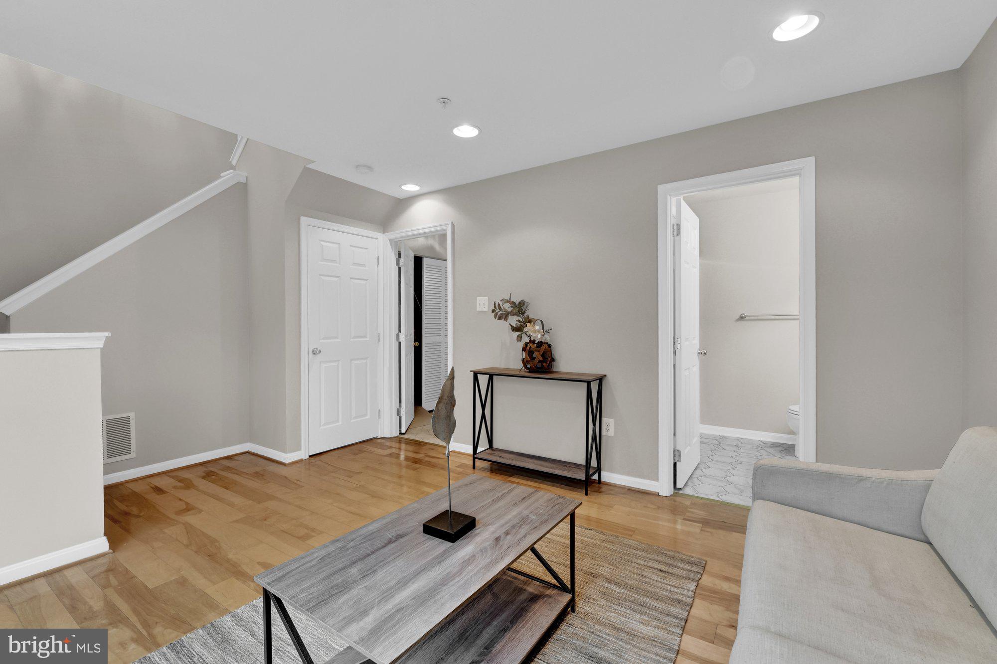 2068 Clipper Park Road Baltimore, MD 21211 - Photo 6 of 31 Sitting Room/4th bedroom