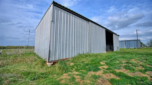 $420,000 | 688 Alamo Road, Montague, TX 76251