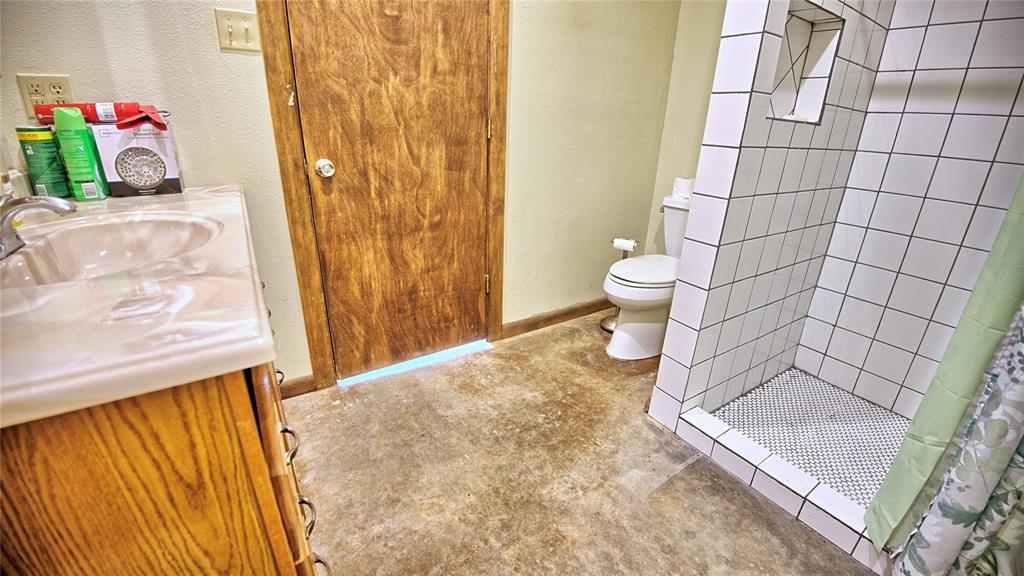 688 Alamo Road Montague, TX 76251 - Photo 6 of 35