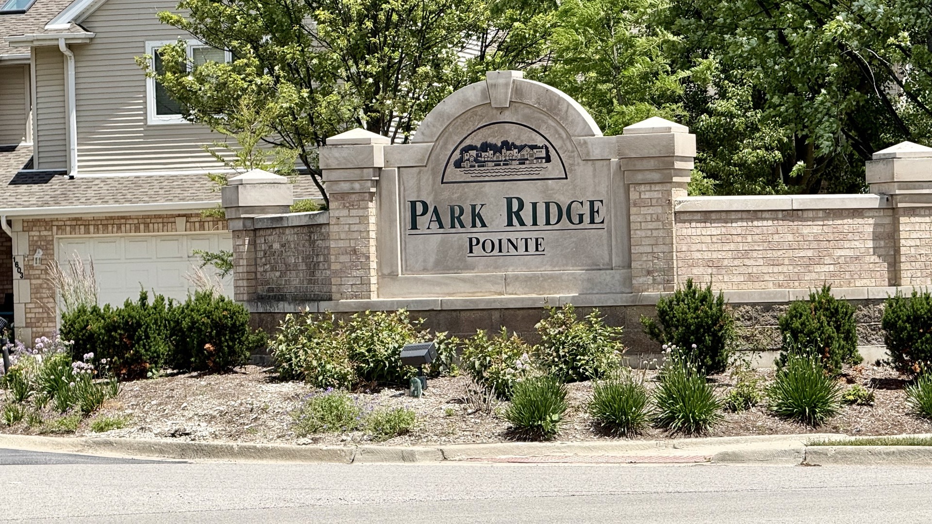 1761 Pavilion Way, Unit 301 Park Ridge, IL 60068 - Photo 1 of 36