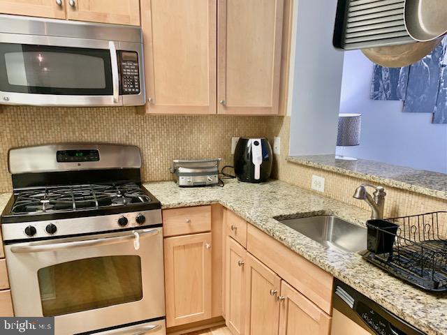 11750 Old Georgetown Road, Unit 2411 North Bethesda, MD 20852 - Photo 9 of 31