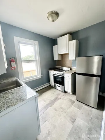 $2,000 | 1932 Chambers Street, Hamilton, NJ 08610