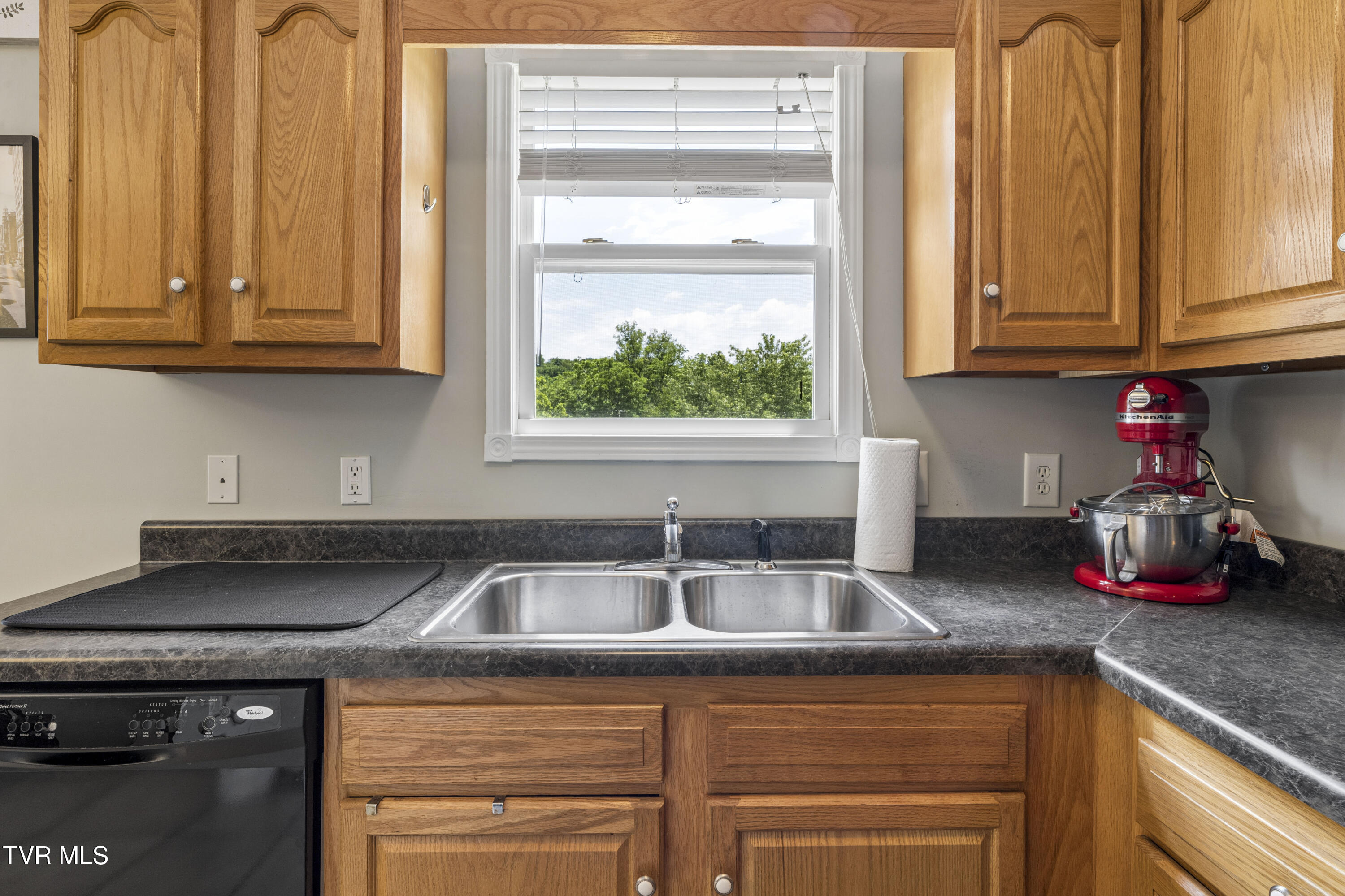 204 Gray Station Road, Unit 204 Johnson City, TN 37615 - Photo 11 of 34 GrayStation-6