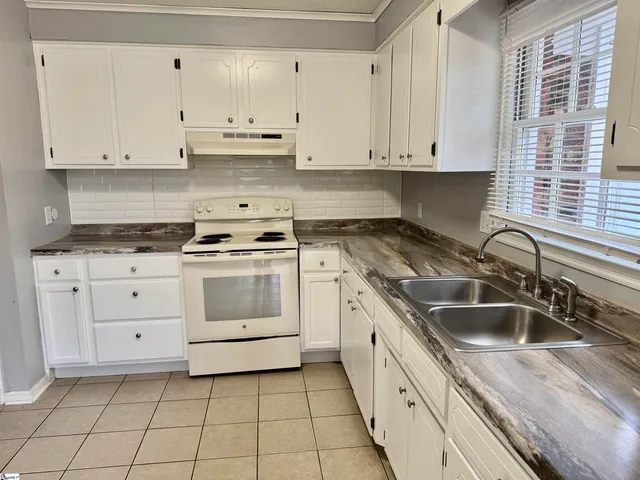 $259,500 | 228 Green Ridge Drive, Moore, SC 29369