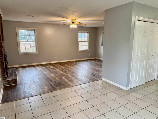 $259,500 | 228 Green Ridge Drive, Moore, SC 29369