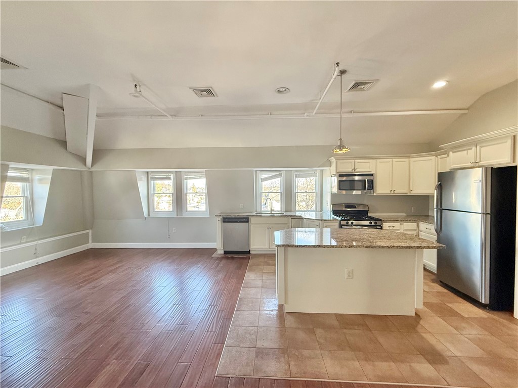 23 Peck Lane, Unit 3 Warwick, RI 02888 - Photo 3 of 12