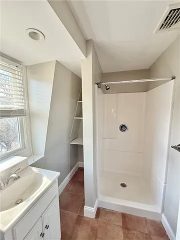 $2,200 | 23 Peck Lane, Unit 3, Warwick, RI 02888