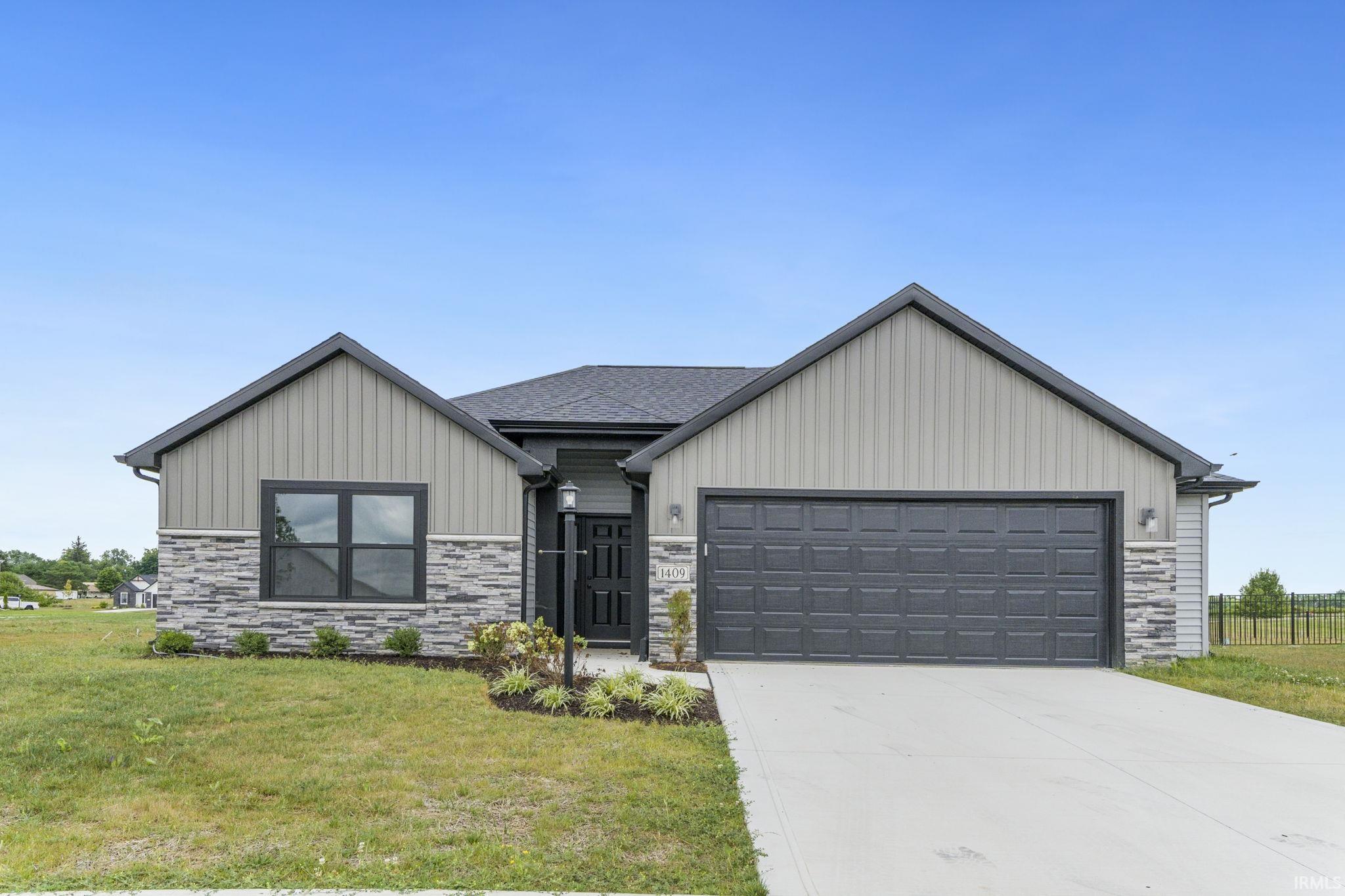 1409 Pyke Grove Pass Huntertown, IN 46748 - Photo 1 of 34