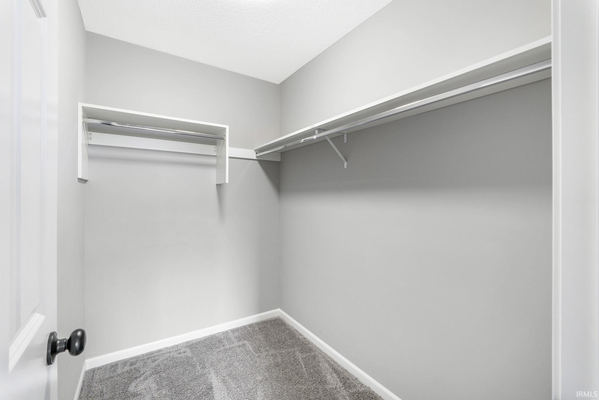 1409 Pyke Grove Pass Huntertown, IN 46748 - Photo 15 of 34