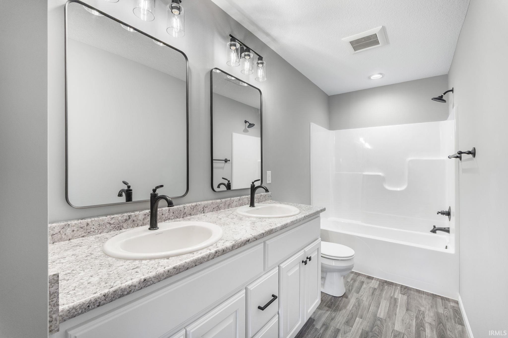 1409 Pyke Grove Pass Huntertown, IN 46748 - Photo 18 of 34