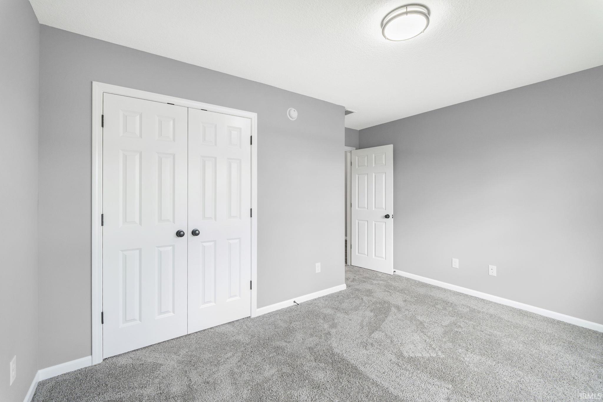 1409 Pyke Grove Pass Huntertown, IN 46748 - Photo 5 of 34