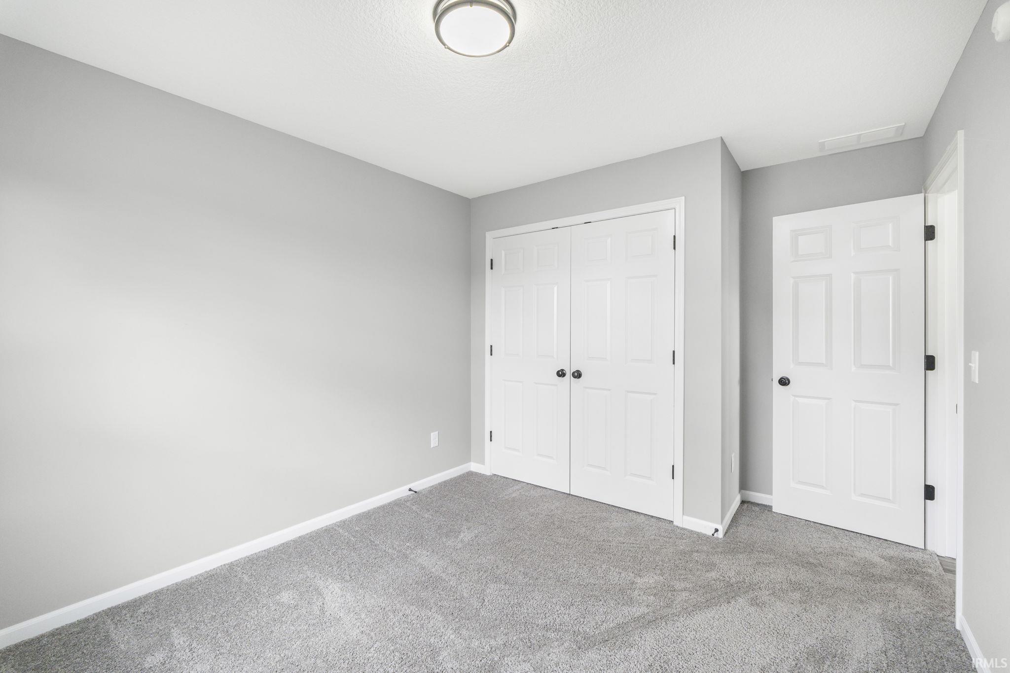 1409 Pyke Grove Pass Huntertown, IN 46748 - Photo 9 of 34