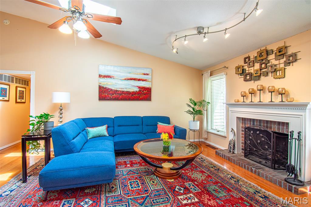 2025 Rurline Drive St. Louis, MO 63146 - Photo 20 of 92