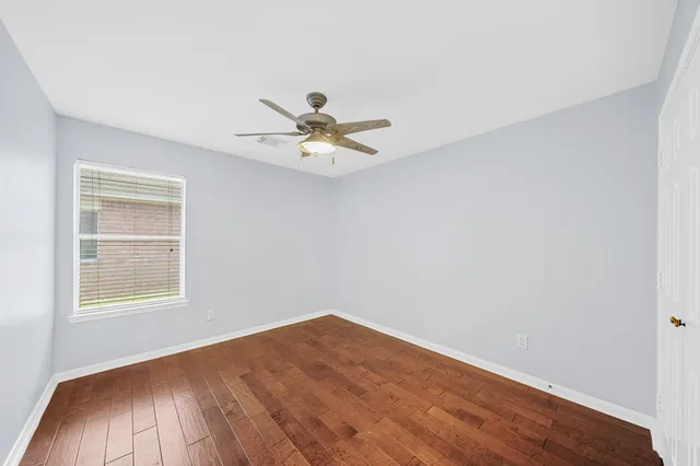 $2,395 | 5811 Vineyard Hill Drive, Pearland, TX 77581